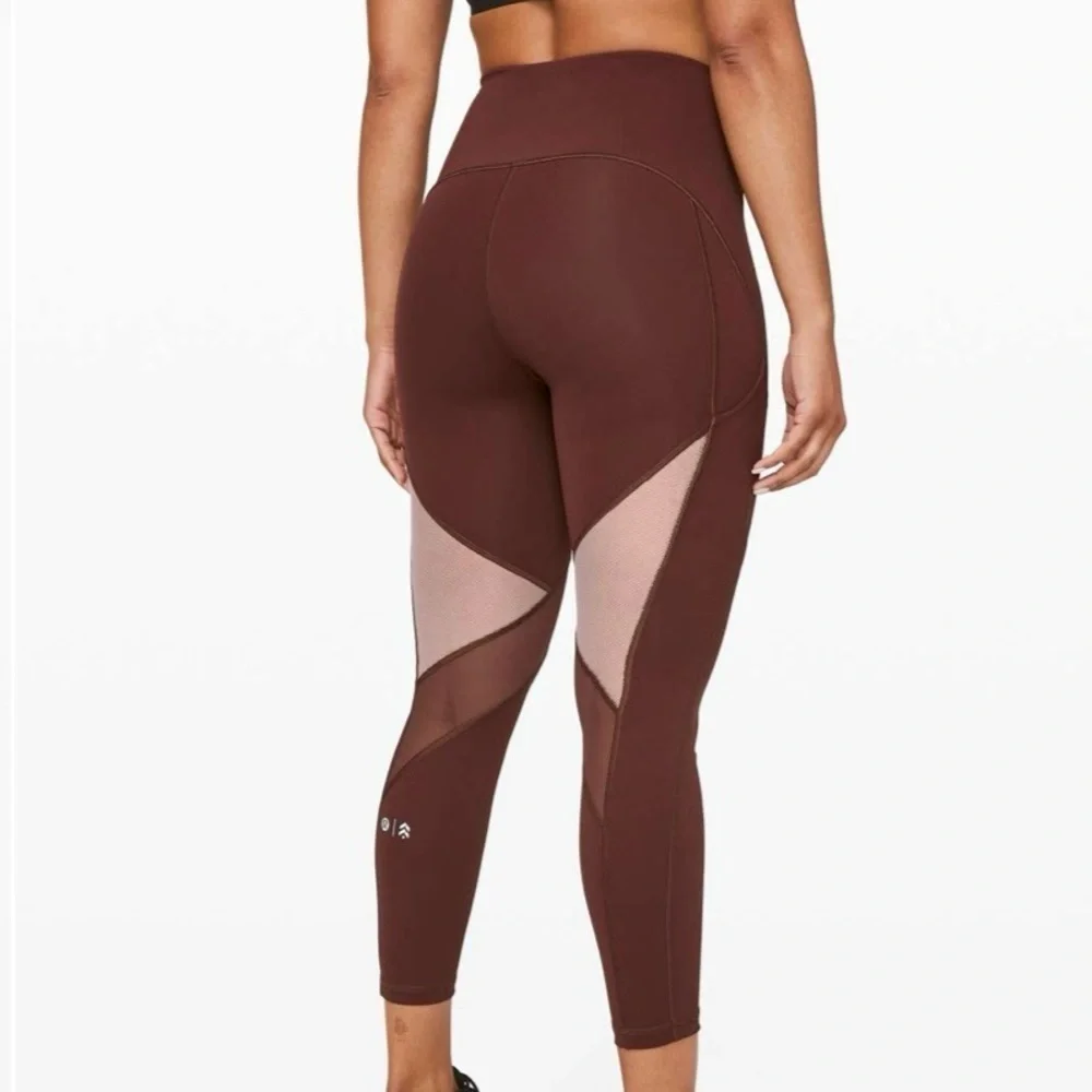 Lululemon X Barry’s Stronger as One High Rise Tight in Midnight Maroon, Size 4